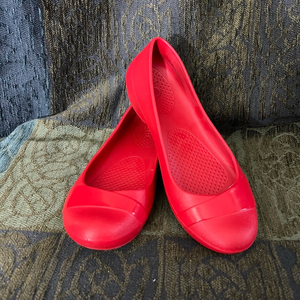 Crocs GIANNA Flats in Red Size 7